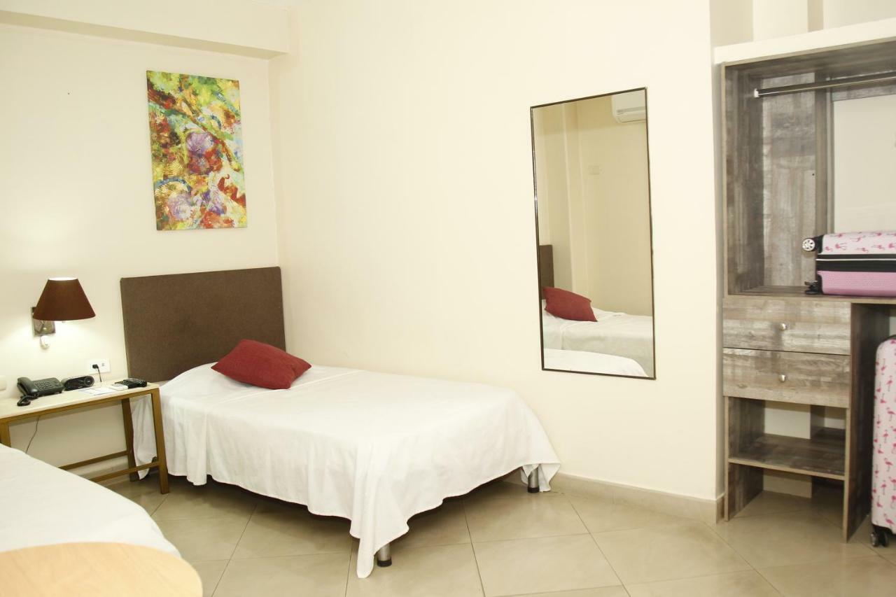גוויאקיל Hotel Varadero Internacional מראה חיצוני תמונה