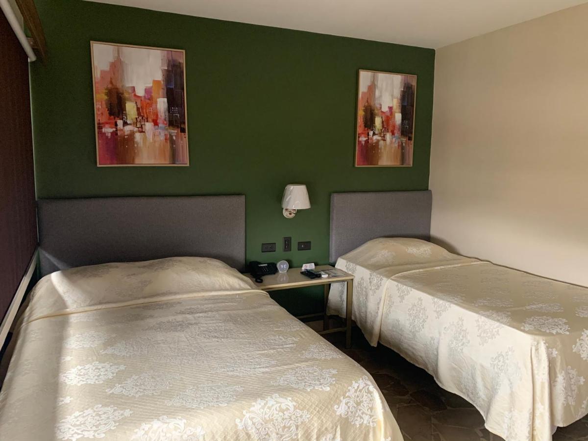 גוויאקיל Hotel Varadero Internacional מראה חיצוני תמונה